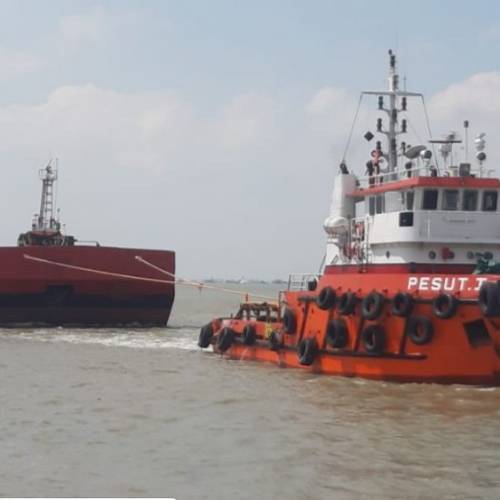 Pesut Dicharter PT. Lis International Untuk Pengerukan di Dumai